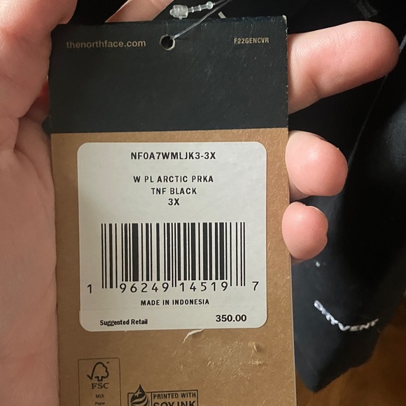 The North Face Women's Black Parka 600 with Fur Hood. - Picture 4 of 5